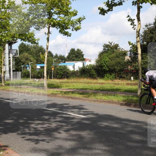 10.08.2025 - GEWOBA Citytriathlon Bremen Yannick Fuchs http://msf.ph/oto/8546877 10.08.2025 10:46:49 Radfahren  meine-sportfotos.de