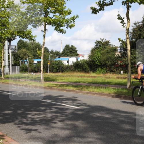 10.08.2025 - GEWOBA Citytriathlon Bremen Yannick Fuchs http://msf.ph/oto/8546881 10.08.2025 10:46:57 Radfahren  meine-sportfotos.de