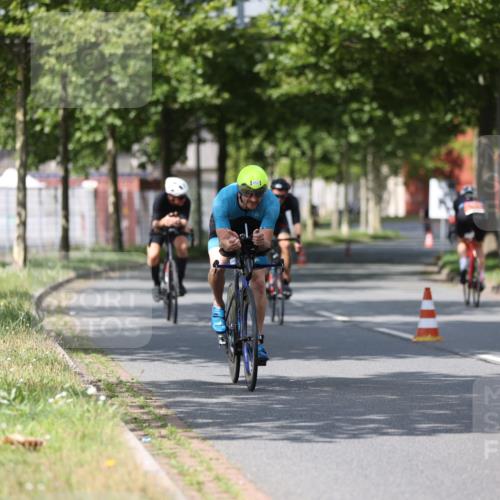 10.08.2025 - GEWOBA Citytriathlon Bremen Yannick Fuchs http://msf.ph/oto/8546887 10.08.2025 12:08:51 Radfahren 608, 619, 677, 684, 727, 797, 850, 883 meine-sportfotos.de