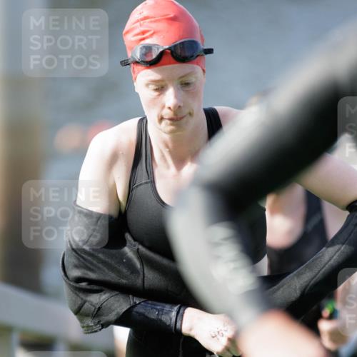 10.08.2025 - GEWOBA Citytriathlon Bremen H.Heesch http://msf.ph/oto/8546893 10.08.2025 10:19:55 Schwimmen 352, 384, 390, 405, 420, 432, 466, 483 meine-sportfotos.de