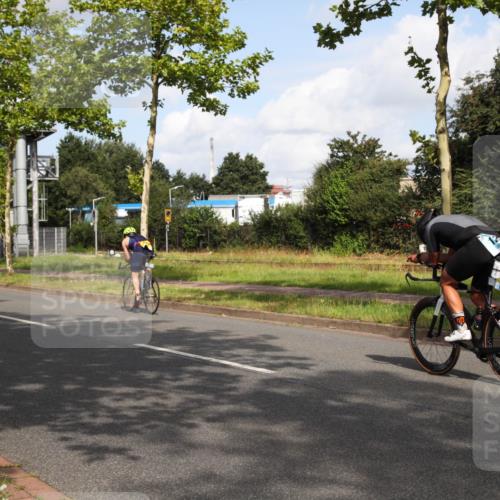 10.08.2025 - GEWOBA Citytriathlon Bremen Yannick Fuchs http://msf.ph/oto/8546901 10.08.2025 10:47:39 Radfahren 205, 433 meine-sportfotos.de