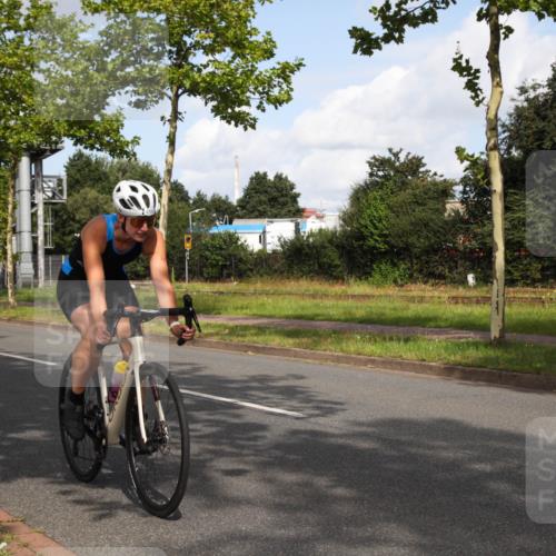10.08.2025 - GEWOBA Citytriathlon Bremen Yannick Fuchs http://msf.ph/oto/8546914 10.08.2025 10:47:57 Radfahren 414, 433, 459 meine-sportfotos.de