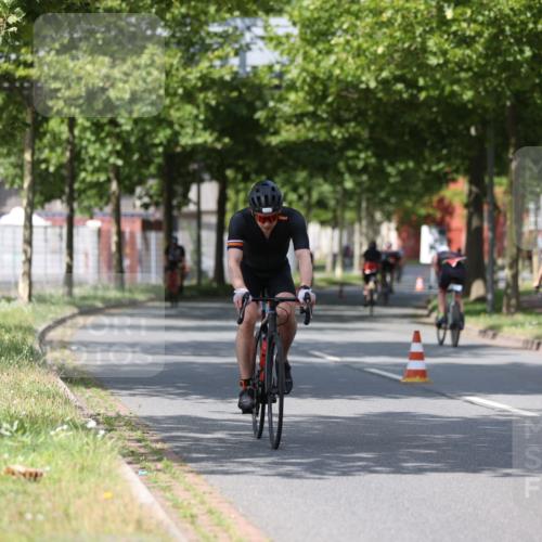10.08.2025 - GEWOBA Citytriathlon Bremen Yannick Fuchs http://msf.ph/oto/8546928 10.08.2025 12:09:03 Radfahren 619, 684, 727, 731, 779, 850, 871 meine-sportfotos.de