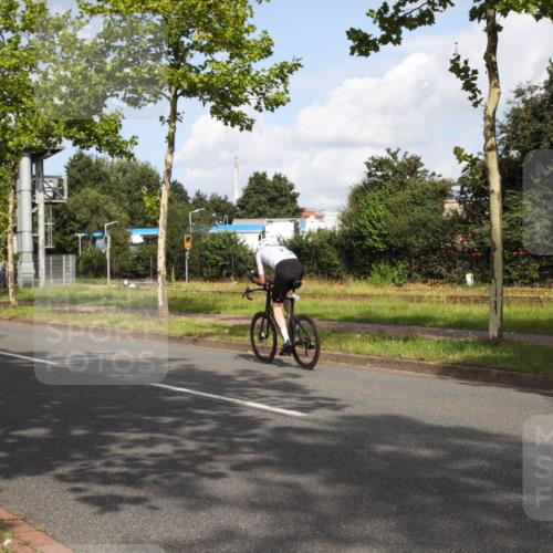 10.08.2025 - GEWOBA Citytriathlon Bremen Yannick Fuchs http://msf.ph/oto/8546931 10.08.2025 10:48:20 Radfahren 127, 129, 363, 376 meine-sportfotos.de