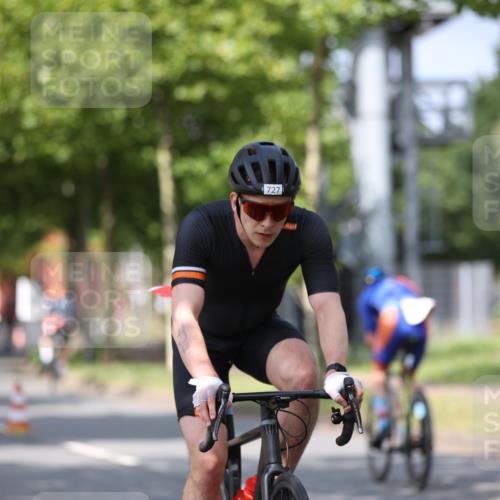 10.08.2025 - GEWOBA Citytriathlon Bremen Yannick Fuchs http://msf.ph/oto/8546935 10.08.2025 12:09:04 Radfahren 619, 684, 727, 731, 779, 850, 871, 890 meine-sportfotos.de