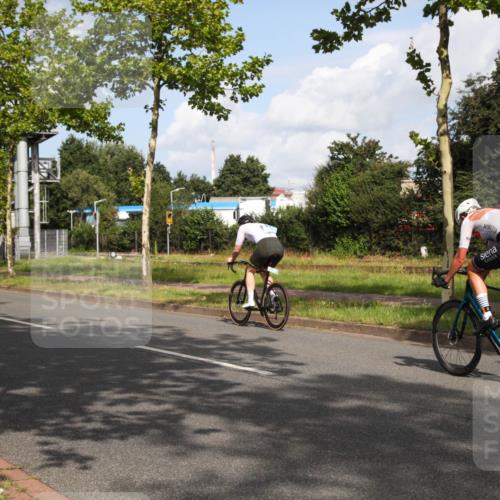 10.08.2025 - GEWOBA Citytriathlon Bremen Yannick Fuchs http://msf.ph/oto/8546937 10.08.2025 10:48:26 Radfahren 127, 129, 363, 423 meine-sportfotos.de