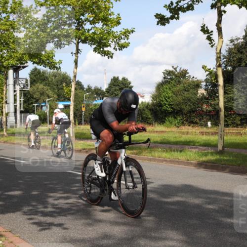 10.08.2025 - GEWOBA Citytriathlon Bremen Yannick Fuchs http://msf.ph/oto/8546943 10.08.2025 10:48:27 Radfahren 127, 129, 363, 423 meine-sportfotos.de