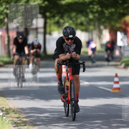 10.08.2025 - GEWOBA Citytriathlon Bremen Yannick Fuchs http://msf.ph/oto/8546946 10.08.2025 12:09:09 Radfahren 727, 731, 779, 837, 871, 890, 896 meine-sportfotos.de