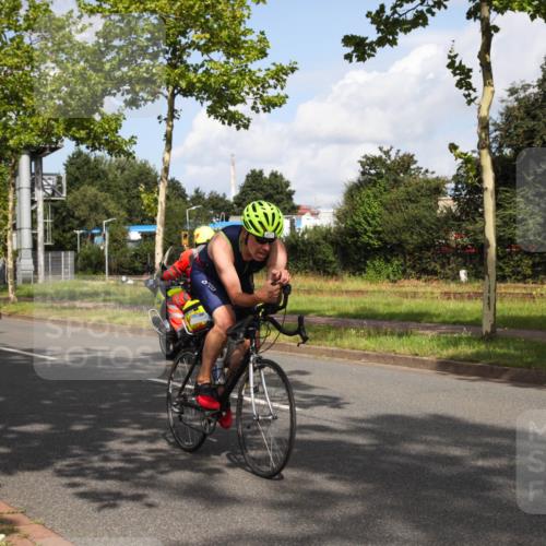 10.08.2025 - GEWOBA Citytriathlon Bremen Yannick Fuchs http://msf.ph/oto/8546958 10.08.2025 10:48:33 Radfahren 127, 129, 423, 434, 471, 494 meine-sportfotos.de
