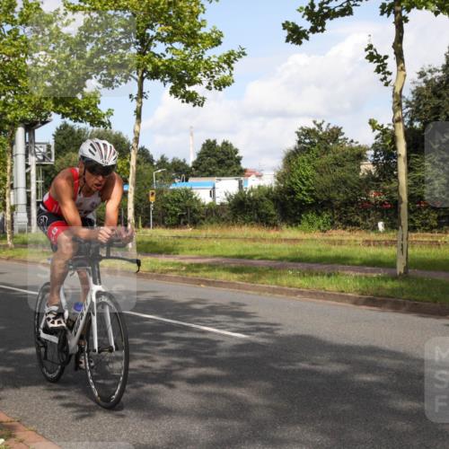 10.08.2025 - GEWOBA Citytriathlon Bremen Yannick Fuchs http://msf.ph/oto/8546966 10.08.2025 10:48:43 Radfahren 423, 434, 471, 494 meine-sportfotos.de