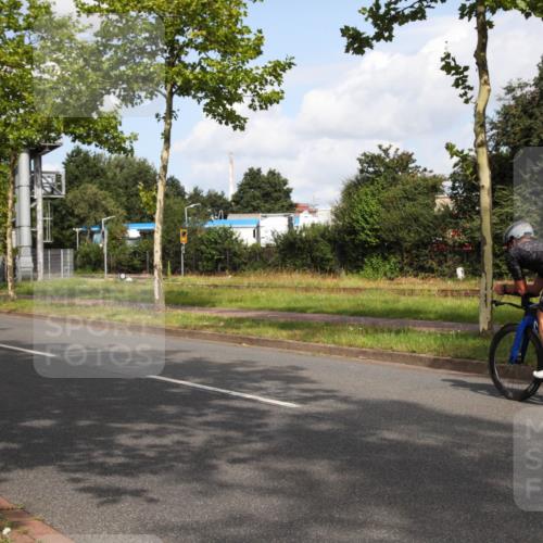 10.08.2025 - GEWOBA Citytriathlon Bremen Yannick Fuchs http://msf.ph/oto/8546976 10.08.2025 10:49:05 Radfahren 81, 105, 151, 213, 245, 420, 430 meine-sportfotos.de