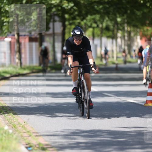 10.08.2025 - GEWOBA Citytriathlon Bremen Yannick Fuchs http://msf.ph/oto/8546989 10.08.2025 13:03:41 Radfahren 676, 753, 812, 823, 908, 925, 1007 meine-sportfotos.de