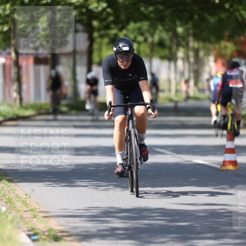 10.08.2025 - GEWOBA Citytriathlon Bremen Yannick Fuchs http://msf.ph/oto/8546992 10.08.2025 13:03:41 Radfahren 676, 753, 812, 823, 908, 925, 1007 meine-sportfotos.de