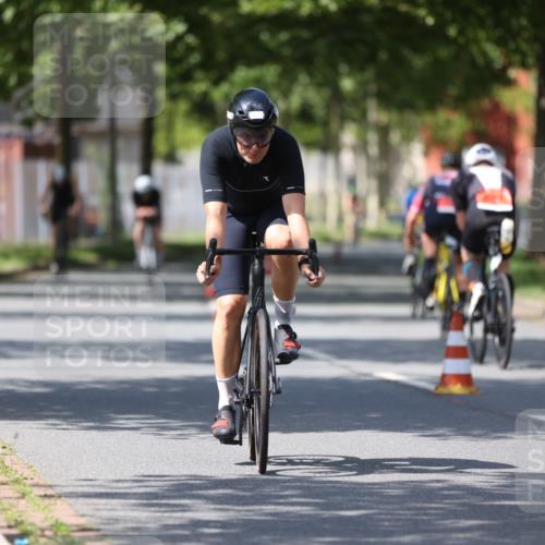 10.08.2025 - GEWOBA Citytriathlon Bremen Yannick Fuchs http://msf.ph/oto/8546995 10.08.2025 13:03:41 Radfahren 676, 753, 812, 823, 908, 925, 1007 meine-sportfotos.de