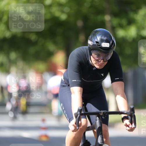 10.08.2025 - GEWOBA Citytriathlon Bremen Yannick Fuchs http://msf.ph/oto/8547000 10.08.2025 13:03:42 Radfahren 676, 753, 812, 823, 908, 925, 1007 meine-sportfotos.de