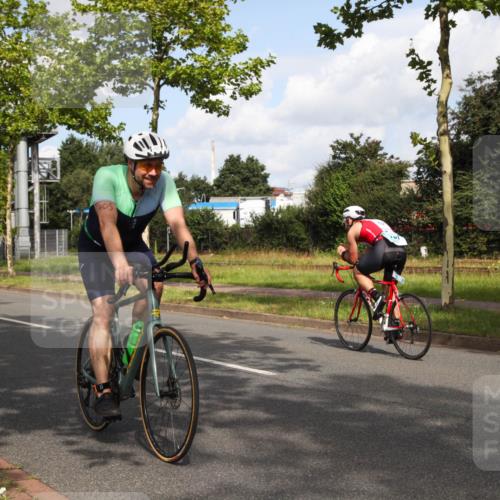 10.08.2025 - GEWOBA Citytriathlon Bremen Yannick Fuchs http://msf.ph/oto/8547024 10.08.2025 10:49:31 Radfahren 353, 387, 405, 407 meine-sportfotos.de