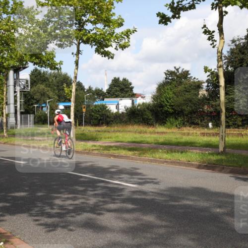 10.08.2025 - GEWOBA Citytriathlon Bremen Yannick Fuchs http://msf.ph/oto/8547027 10.08.2025 10:49:32 Radfahren 353, 387, 405, 407 meine-sportfotos.de