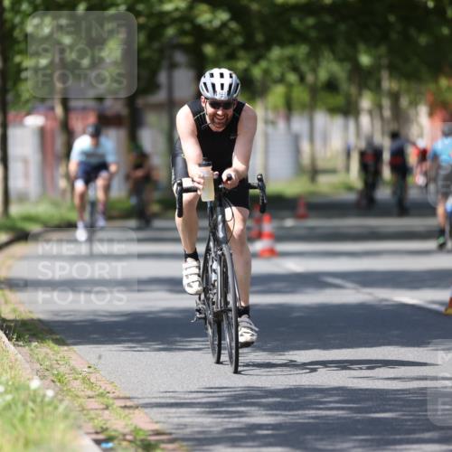 10.08.2025 - GEWOBA Citytriathlon Bremen Yannick Fuchs http://msf.ph/oto/8547030 10.08.2025 13:03:46 Radfahren 574, 676, 753, 812, 823, 908, 925, 965, 1007 meine-sportfotos.de