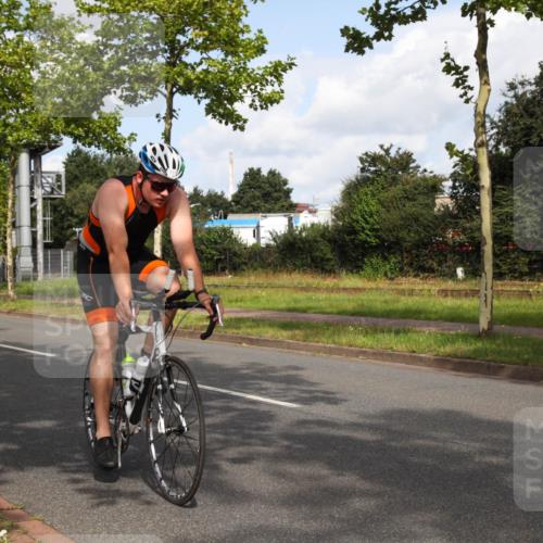 10.08.2025 - GEWOBA Citytriathlon Bremen Yannick Fuchs http://msf.ph/oto/8547036 10.08.2025 10:49:45 Radfahren 147, 353 meine-sportfotos.de