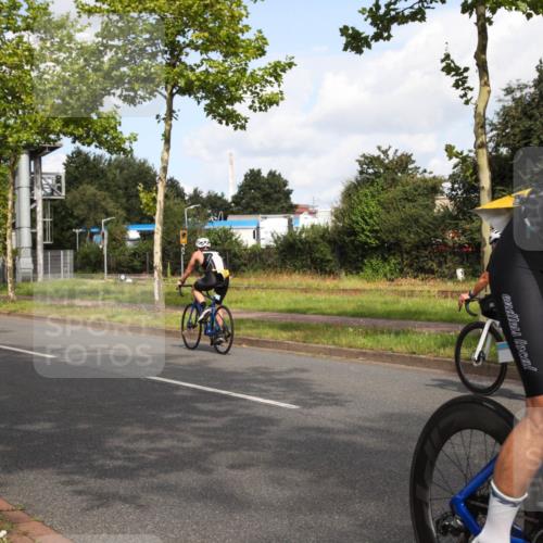 10.08.2025 - GEWOBA Citytriathlon Bremen Yannick Fuchs http://msf.ph/oto/8547048 10.08.2025 10:49:58 Radfahren 147, 408, 432, 441 meine-sportfotos.de