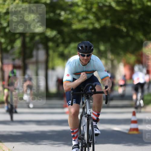 10.08.2025 - GEWOBA Citytriathlon Bremen Yannick Fuchs http://msf.ph/oto/8547064 10.08.2025 13:03:49 Radfahren 574, 676, 685, 753, 812, 823, 908, 925, 965, 1007 meine-sportfotos.de