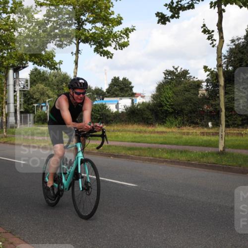10.08.2025 - GEWOBA Citytriathlon Bremen Yannick Fuchs http://msf.ph/oto/8547066 10.08.2025 10:50:17 Radfahren 97, 161, 389, 406, 409, 426, 428, 441 meine-sportfotos.de