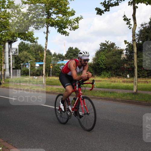 10.08.2025 - GEWOBA Citytriathlon Bremen Yannick Fuchs http://msf.ph/oto/8547074 10.08.2025 10:50:23 Radfahren 97, 161, 389, 406, 409, 426, 428 meine-sportfotos.de