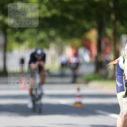 10.08.2025 - GEWOBA Citytriathlon Bremen Yannick Fuchs http://msf.ph/oto/8547090 10.08.2025 13:03:53 Radfahren 574, 576, 676, 685, 753, 812, 823, 908, 965, 1007 meine-sportfotos.de