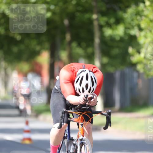 10.08.2025 - GEWOBA Citytriathlon Bremen Yannick Fuchs http://msf.ph/oto/8547124 10.08.2025 13:03:56 Radfahren 574, 576, 605, 625, 676, 685, 753, 812, 908, 965, 1007 meine-sportfotos.de
