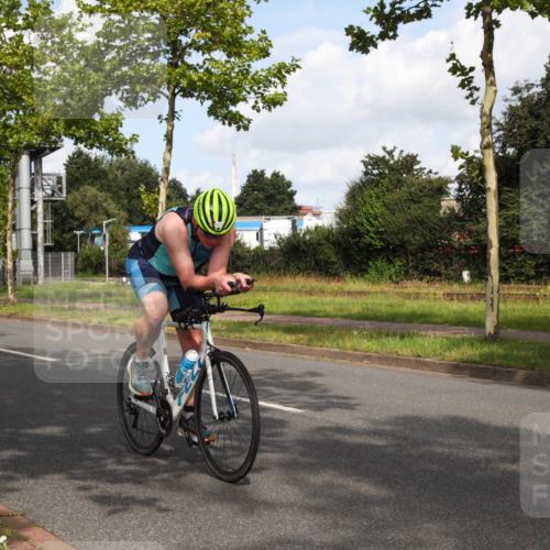 10.08.2025 - GEWOBA Citytriathlon Bremen Yannick Fuchs http://msf.ph/oto/8547125 10.08.2025 10:51:14 Radfahren 370, 419, 421 meine-sportfotos.de