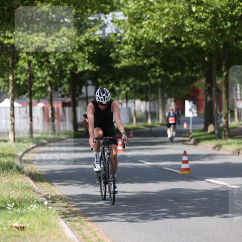10.08.2025 - GEWOBA Citytriathlon Bremen Yannick Fuchs http://msf.ph/oto/8547129 10.08.2025 12:09:34 Radfahren 611, 633, 674, 703, 814, 880 meine-sportfotos.de