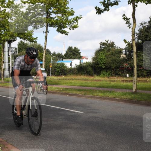 10.08.2025 - GEWOBA Citytriathlon Bremen Yannick Fuchs http://msf.ph/oto/8547144 10.08.2025 10:51:25 Radfahren 239, 396, 419, 421 meine-sportfotos.de