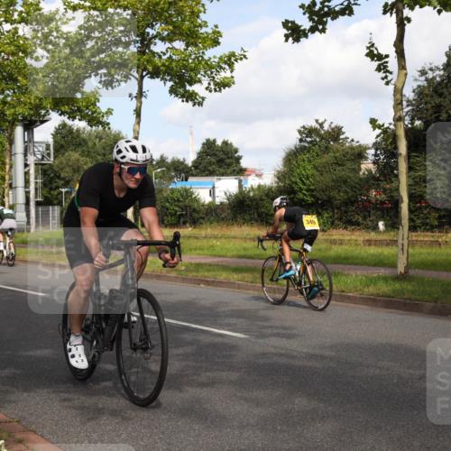 10.08.2025 - GEWOBA Citytriathlon Bremen Yannick Fuchs http://msf.ph/oto/8547149 10.08.2025 10:51:26 Radfahren 239, 396, 419 meine-sportfotos.de
