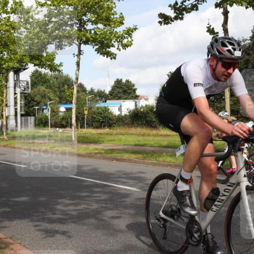 10.08.2025 - GEWOBA Citytriathlon Bremen Yannick Fuchs http://msf.ph/oto/8547169 10.08.2025 10:51:45 Radfahren 121, 241, 384, 483 meine-sportfotos.de