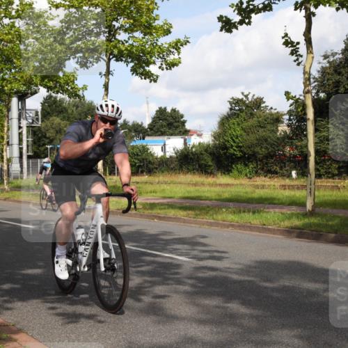 10.08.2025 - GEWOBA Citytriathlon Bremen Yannick Fuchs http://msf.ph/oto/8547197 10.08.2025 10:52:14 Radfahren 137, 349, 390, 392, 394, 479 meine-sportfotos.de