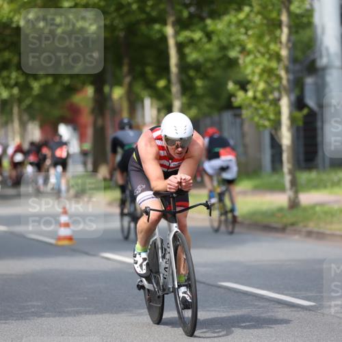 10.08.2025 - GEWOBA Citytriathlon Bremen Yannick Fuchs http://msf.ph/oto/8547204 10.08.2025 12:09:50 Radfahren 586, 607, 628, 688, 697, 703, 732, 830, 849 meine-sportfotos.de