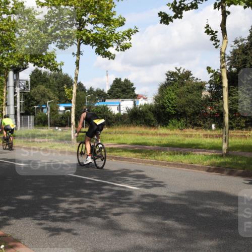 10.08.2025 - GEWOBA Citytriathlon Bremen Yannick Fuchs http://msf.ph/oto/8547216 10.08.2025 10:52:20 Radfahren 137, 349, 354, 355, 390, 392, 394, 479 meine-sportfotos.de