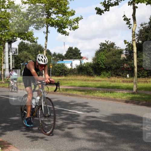 10.08.2025 - GEWOBA Citytriathlon Bremen Yannick Fuchs http://msf.ph/oto/8547225 10.08.2025 10:52:23 Radfahren 137, 349, 354, 355, 390, 392, 394, 479, 491, 504 meine-sportfotos.de