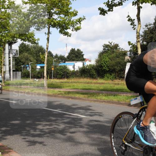 10.08.2025 - GEWOBA Citytriathlon Bremen Yannick Fuchs http://msf.ph/oto/8547228 10.08.2025 10:52:23 Radfahren 137, 349, 354, 355, 390, 392, 394, 479, 491, 504 meine-sportfotos.de