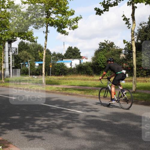 10.08.2025 - GEWOBA Citytriathlon Bremen Yannick Fuchs http://msf.ph/oto/8547234 10.08.2025 10:52:26 Radfahren 137, 349, 354, 355, 390, 392, 394, 479, 491, 504 meine-sportfotos.de