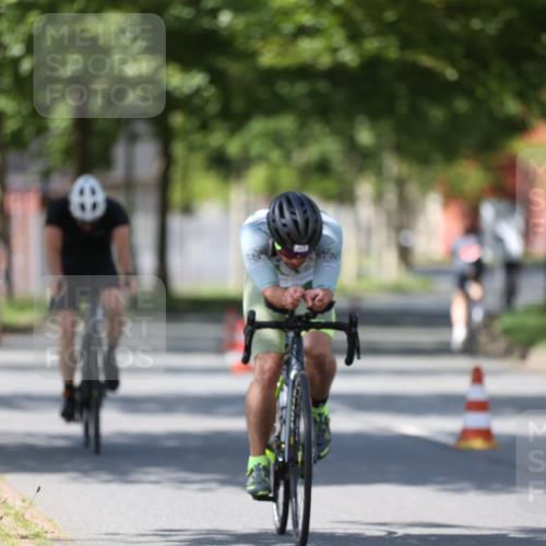 10.08.2025 - GEWOBA Citytriathlon Bremen Yannick Fuchs http://msf.ph/oto/8547245 10.08.2025 13:04:12 Radfahren 576, 605, 625, 640, 685, 697, 760, 769, 786, 946, 960, 963, 1013, 1036 meine-sportfotos.de