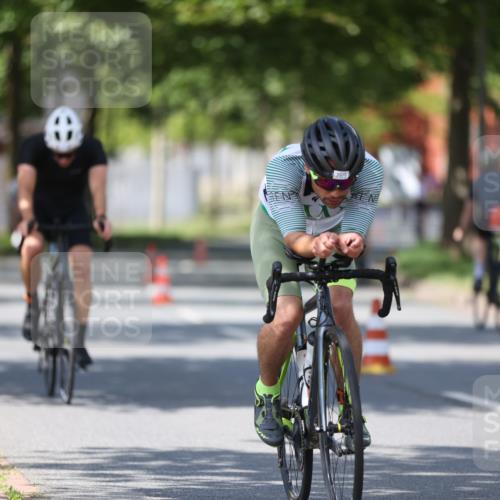 10.08.2025 - GEWOBA Citytriathlon Bremen Yannick Fuchs http://msf.ph/oto/8547251 10.08.2025 13:04:12 Radfahren 576, 605, 625, 640, 685, 697, 760, 769, 786, 946, 960, 963, 1013, 1036 meine-sportfotos.de