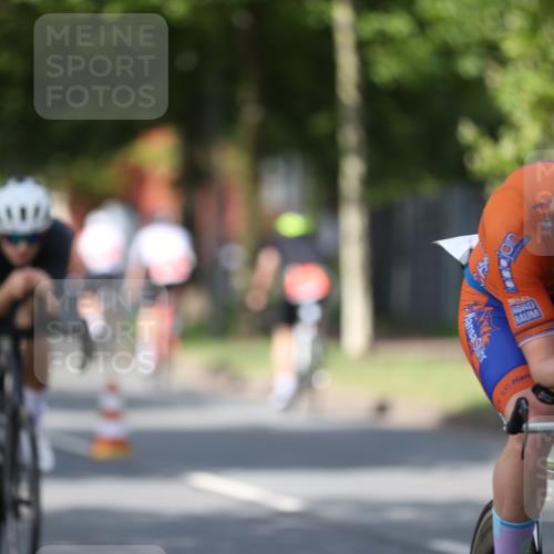 10.08.2025 - GEWOBA Citytriathlon Bremen Yannick Fuchs http://msf.ph/oto/8547254 10.08.2025 12:09:56 Radfahren 586, 607, 628, 688, 697, 732, 830, 849 meine-sportfotos.de