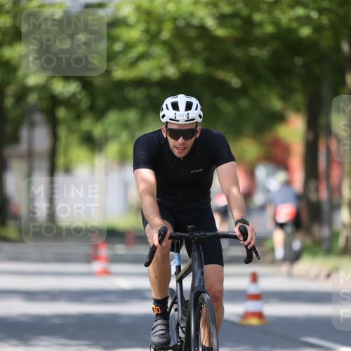 10.08.2025 - GEWOBA Citytriathlon Bremen Yannick Fuchs http://msf.ph/oto/8547267 10.08.2025 13:04:13 Radfahren 576, 605, 625, 640, 697, 760, 769, 786, 799, 946, 960, 963, 1013, 1036 meine-sportfotos.de