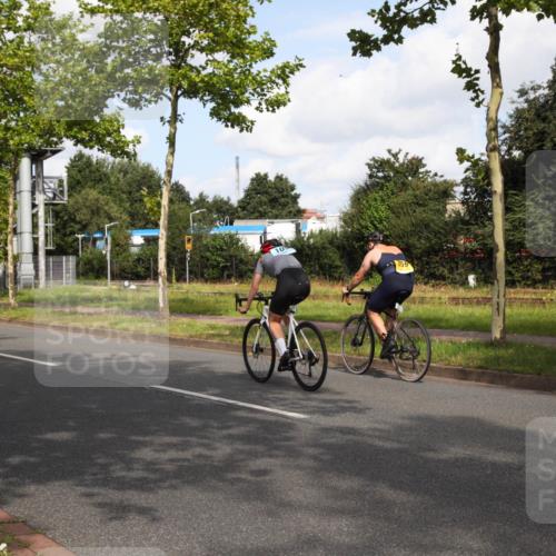 10.08.2025 - GEWOBA Citytriathlon Bremen Yannick Fuchs http://msf.ph/oto/8547278 10.08.2025 10:53:06 Radfahren 29, 225, 358, 379, 380, 382, 400, 413, 448 meine-sportfotos.de
