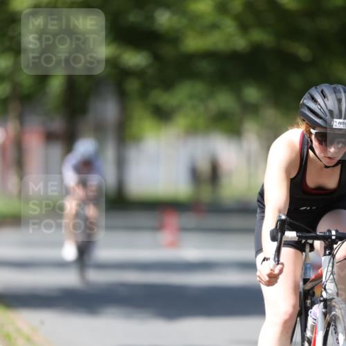 10.08.2025 - GEWOBA Citytriathlon Bremen Yannick Fuchs http://msf.ph/oto/8547292 10.08.2025 13:04:16 Radfahren 576, 605, 625, 640, 674, 697, 760, 769, 786, 799, 946, 960, 963, 1013, 1036 meine-sportfotos.de