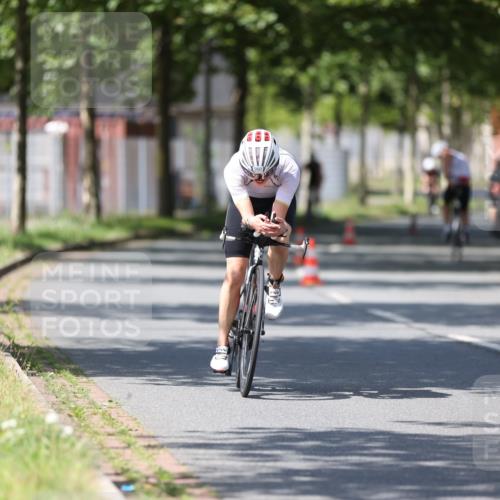 10.08.2025 - GEWOBA Citytriathlon Bremen Yannick Fuchs http://msf.ph/oto/8547297 10.08.2025 13:04:17 Radfahren 576, 605, 625, 640, 674, 697, 760, 769, 786, 799, 946, 960, 963, 1013, 1036 meine-sportfotos.de