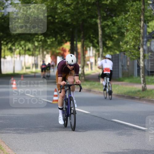 10.08.2025 - GEWOBA Citytriathlon Bremen Yannick Fuchs http://msf.ph/oto/8547305 10.08.2025 12:10:08 Radfahren 607, 628, 710, 830, 1024 meine-sportfotos.de