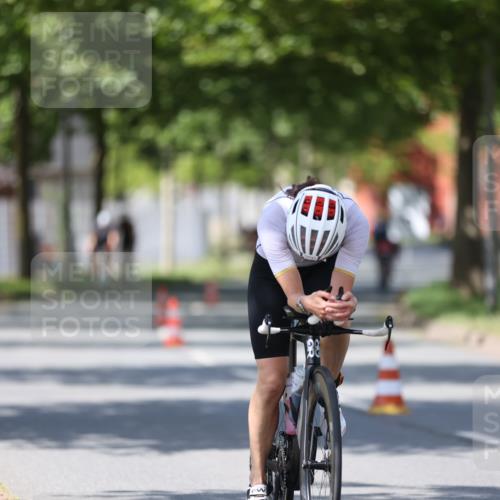 10.08.2025 - GEWOBA Citytriathlon Bremen Yannick Fuchs http://msf.ph/oto/8547308 10.08.2025 13:04:18 Radfahren 605, 625, 640, 674, 697, 760, 769, 786, 799, 946, 960, 963, 1013, 1036 meine-sportfotos.de