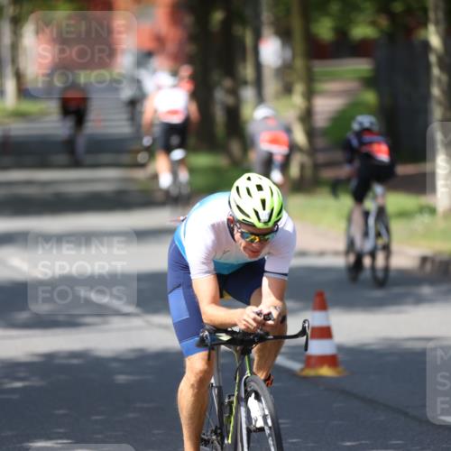 10.08.2025 - GEWOBA Citytriathlon Bremen Yannick Fuchs http://msf.ph/oto/8547327 10.08.2025 13:04:30 Radfahren 583, 674, 675, 751, 799, 808, 875, 939, 960 meine-sportfotos.de